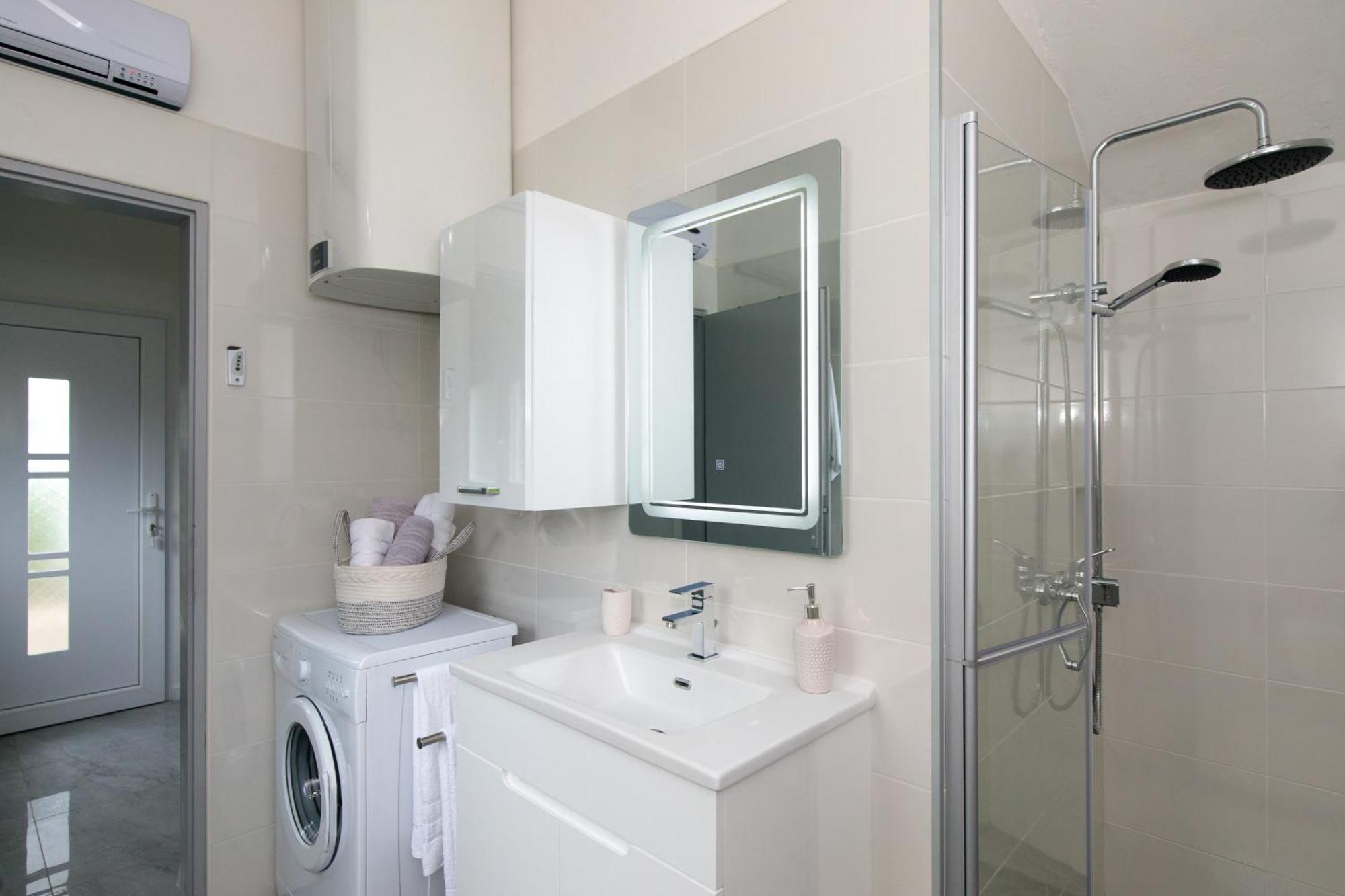 Apartment Tara With Seaview Крк Экстерьер фото