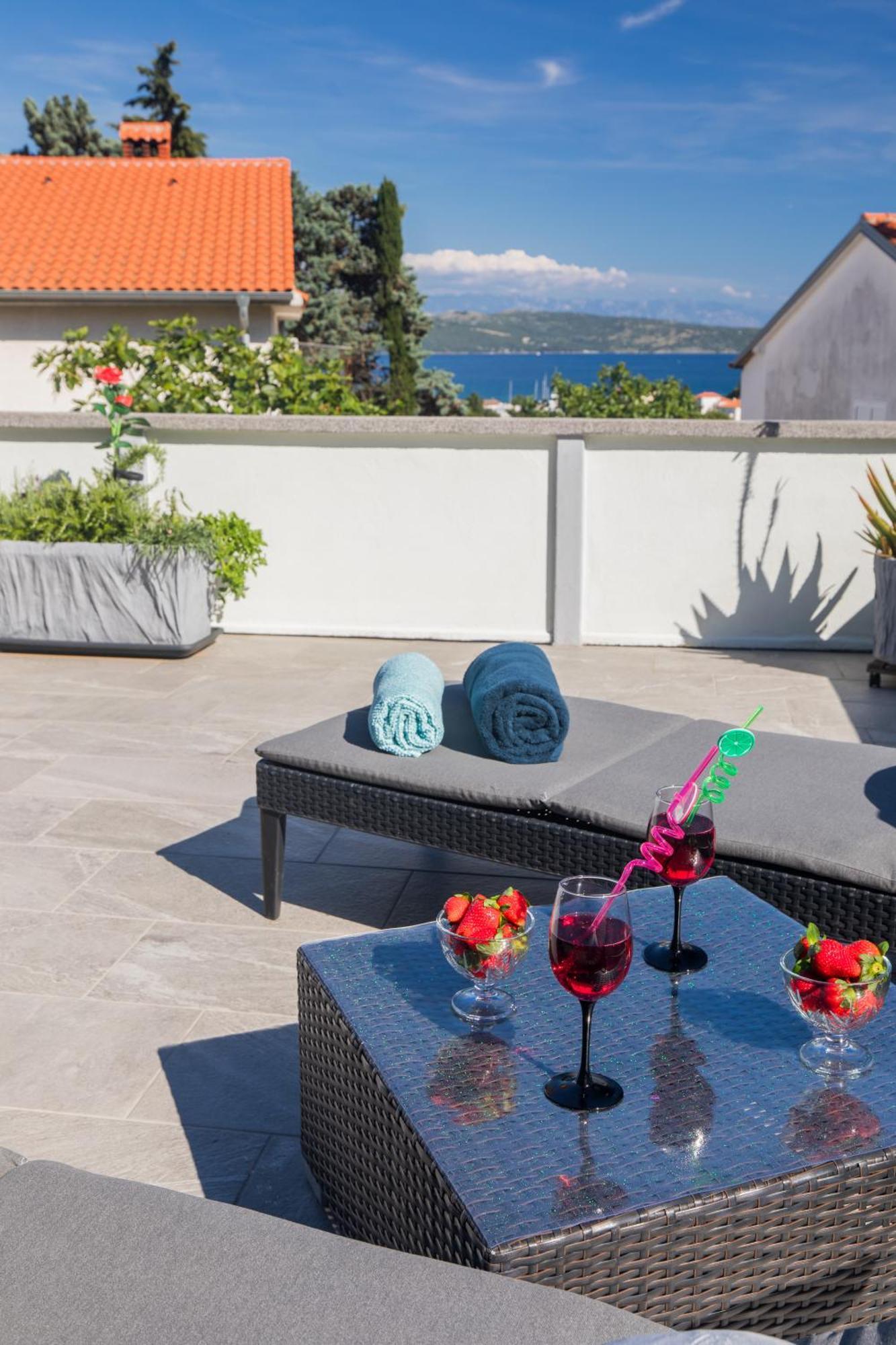 Apartment Tara With Seaview Крк Экстерьер фото